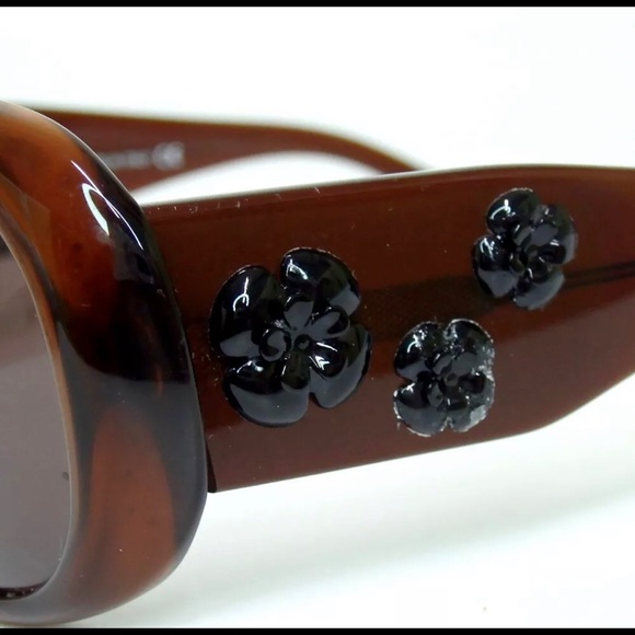 Chanel Camellia flower sunglasses - Picture 7 of 10